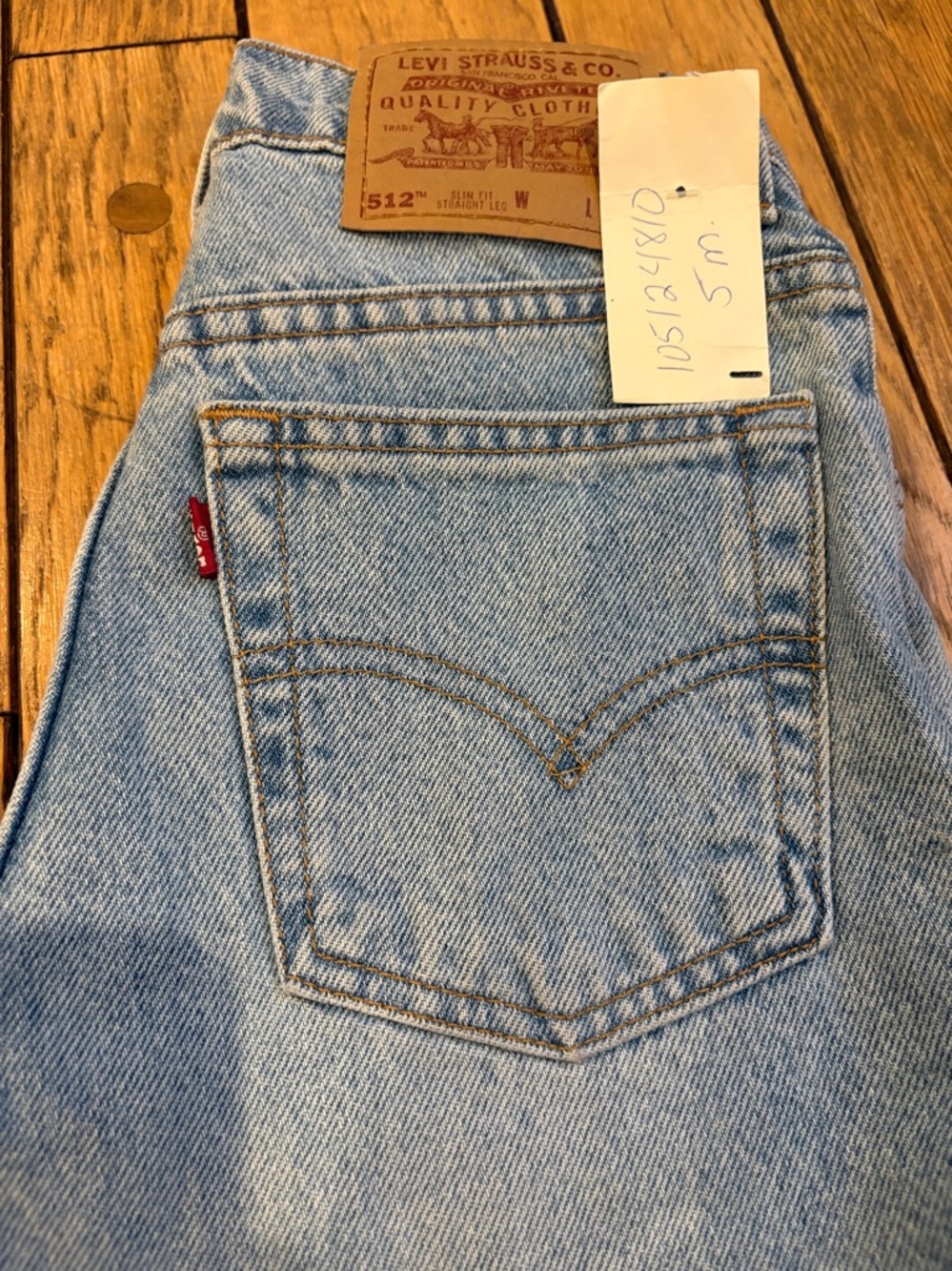 Vintage Levi’s 512 Slim Fit Straight Leg Light Wash Jeans USA / Juniors - Picture 11 of 16